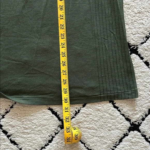 Gymshark Green Shirt - Picture 4 of 4